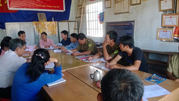 Thường trực HĐND xã Ninh Điền giám sát công tác đăng ký năm 2015 và bình xét gia đình văn hóa năm 2016