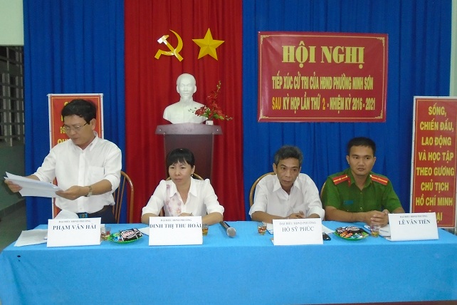 Đại biểu HĐND phường Ninh Sơn tiếp xúc cử tri khu phố Ninh Thọ, Ninh Phú sau kỳ họp thứ 2