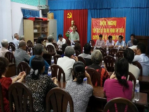 Thường trực HĐND thị trấn Gò Dầu: Tổ chức cho đại biểu HĐND tiếp xúc cử tri chuyên đề  về vấn đề vệ sinh môi trường