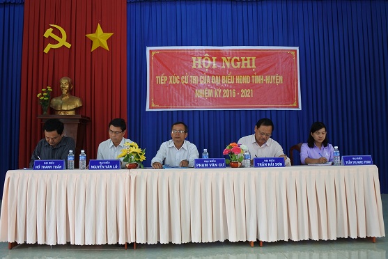 Bến Cầu - Đại biểu HĐND tỉnh, huyện tiếp xúc cử tri xã Long Thuận