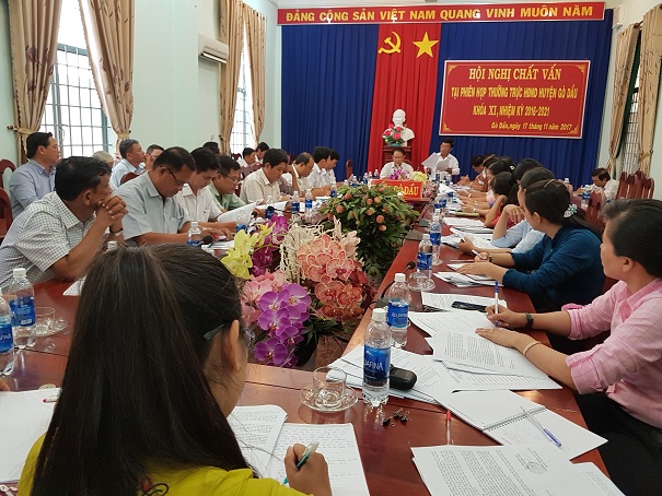 Hội nghị chất vấn tại phiên họp Thường trực HĐND huyện Gò Dầu tháng 11 năm 2017