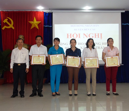 Thường trực Hội đồng nhân dân huyện Bến Cầu: Tổ chức Hội nghị tổng kết hoạt động Hội đồng nhân dân huyện, xã, thị trấn năm 2017