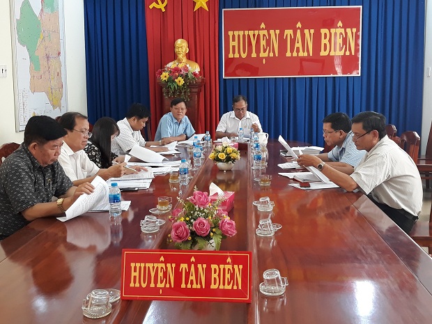 Tân Biên: Thường trực HĐND huyện họp giao ban với UBND, UBMTTQVN  và Trưởng, Phó 02 Ban HĐND huyện 06 tháng đầu năm 2018