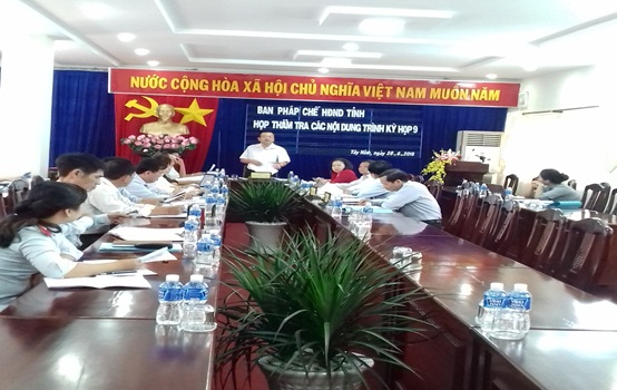 Ban Pháp chế họp thẩm tra các nội dung trình  kỳ họp thứ 9 HĐND tỉnh liên quan đến lĩnh vực Pháp chế