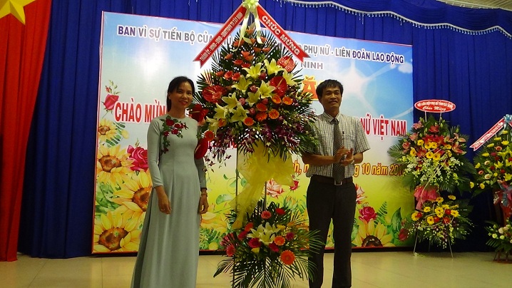 Ông Thành Từ Dũ: Chủ tịch HĐND Thành phố dự họp mặt kỷ niệm 88 năm Ngày thành lập Hội Liên hiệp phụ nữ Việt Nam