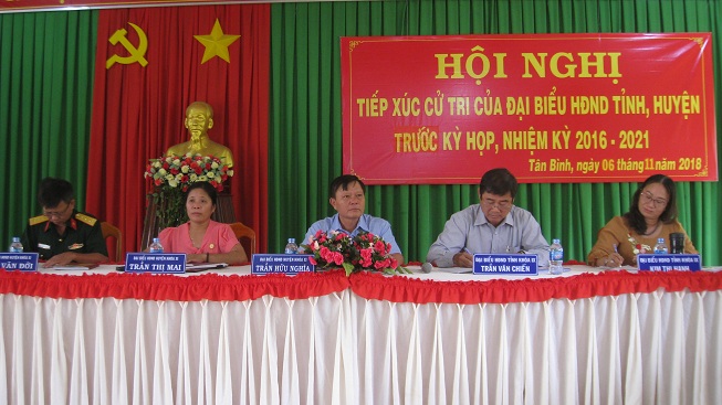 Đại biểu HĐND tỉnh, huyện tiếp xúc cử tri xã Tân Bình