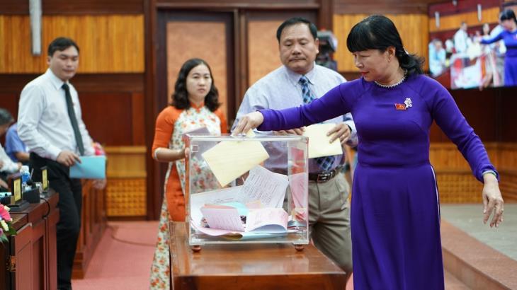 Hội đồng nhân dân tỉnh Tây Ninh tiến hành bỏ phiếu tín nhiệm