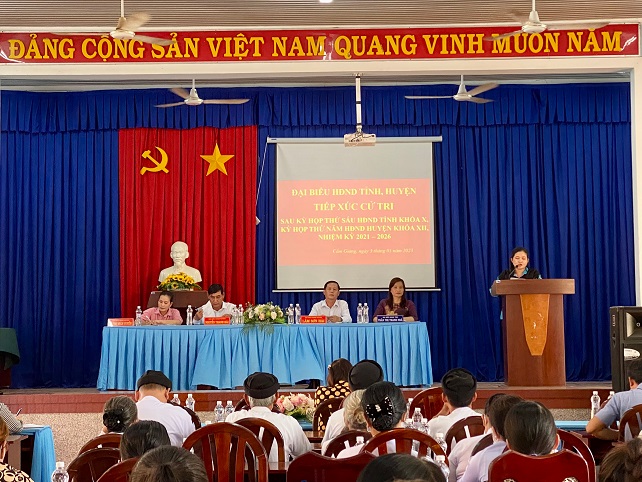 Đại biểu HĐND tỉnh tiếp xúc cử tri sau kỳ họp thứ 6 HĐND tỉnh tại huyện Gò Dầu