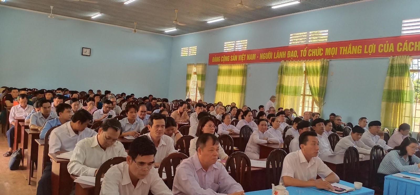 ​  Đại biểu HĐND tỉnh, huyện tiếp xúc cử tri xã Cẩm Giang sau kỳ họp thứ 19 HĐND tỉnh, kỳ họp thứ 13 HĐND huyện nhiệm kỳ 2016-2021