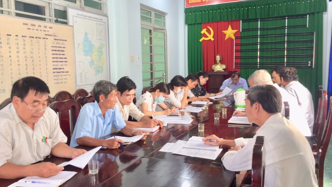  Thường trực HĐND xã Cẩm Giang giám sát công tác quản lý đất công trên địa bàn xã.