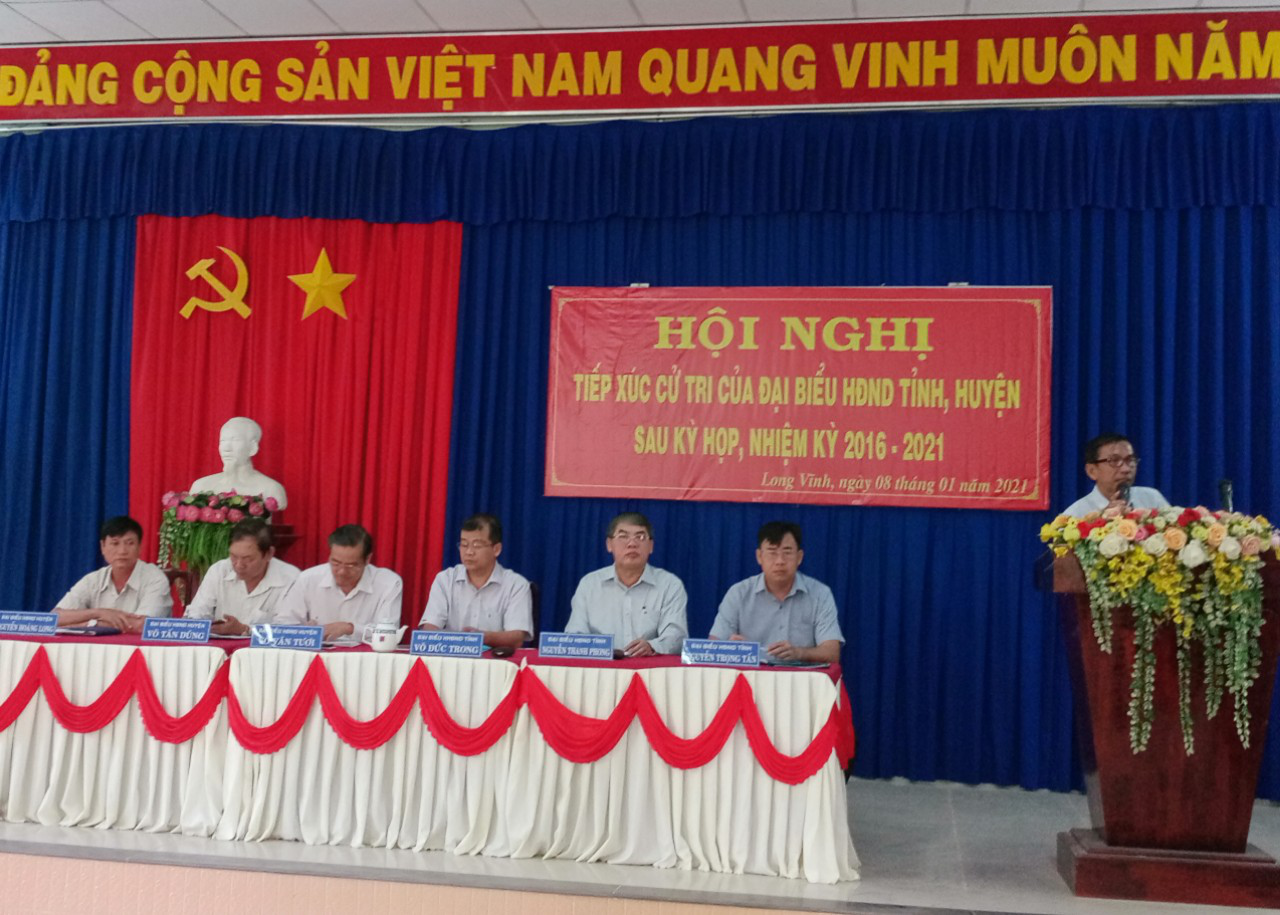 ​  Đại biểu HĐND tỉnh, huyện    Tiếp xúc cử tri sau kỳ họp tại xã Long Vĩnh - Ninh Điền