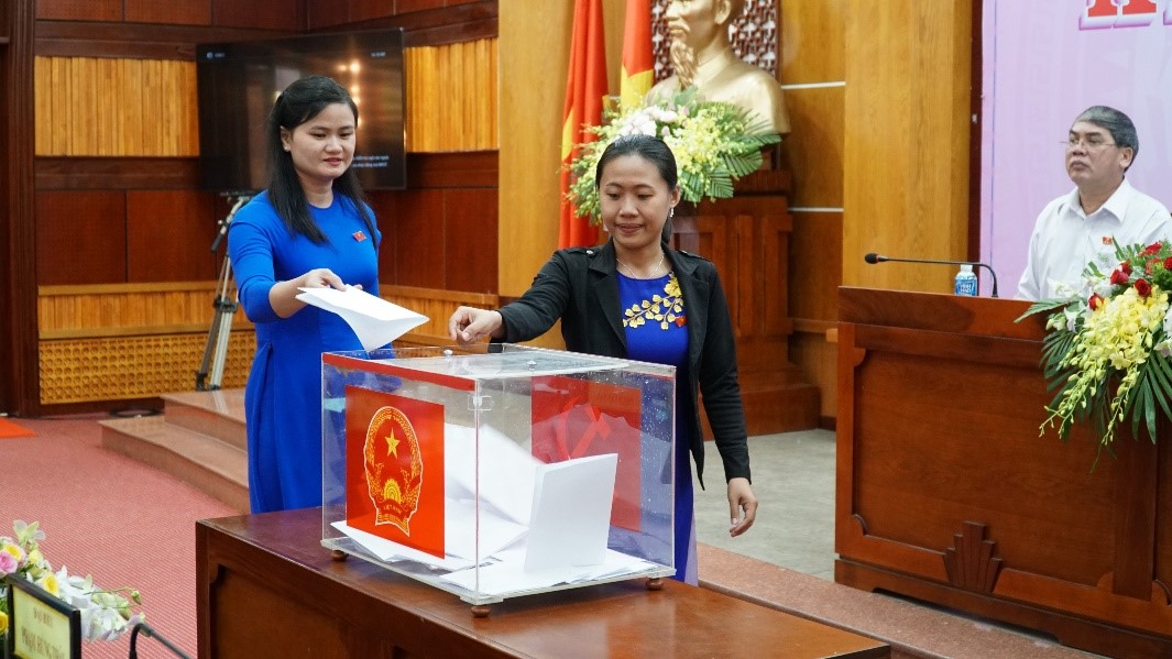 ngaylv4.jpg
